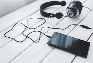 英超开季五连败，狼队这么踢下去大概率要降级啊