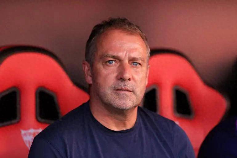 看完弗里克的赛后态度，才明白他是巴萨逆境中最需要的领袖